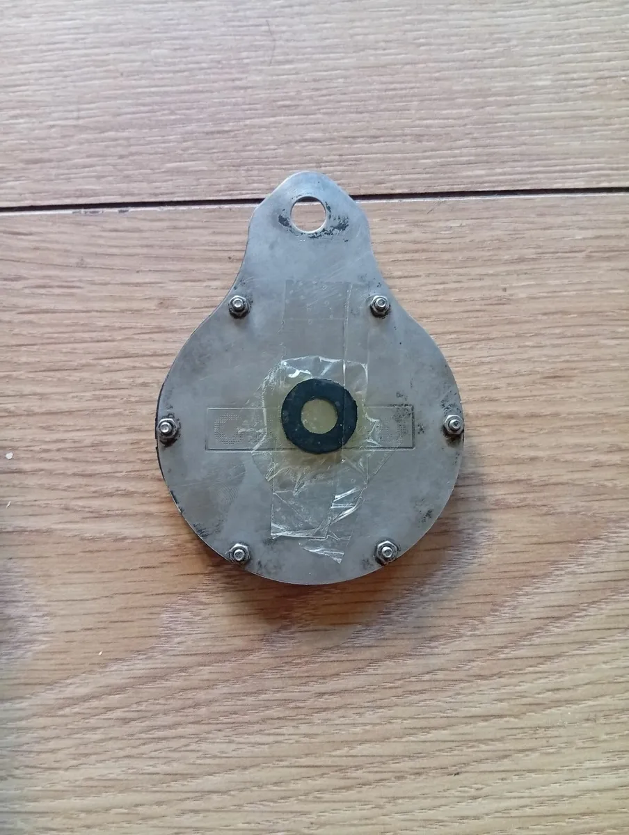 Quality Universal Oxford Tax Disc Holder - Image 4