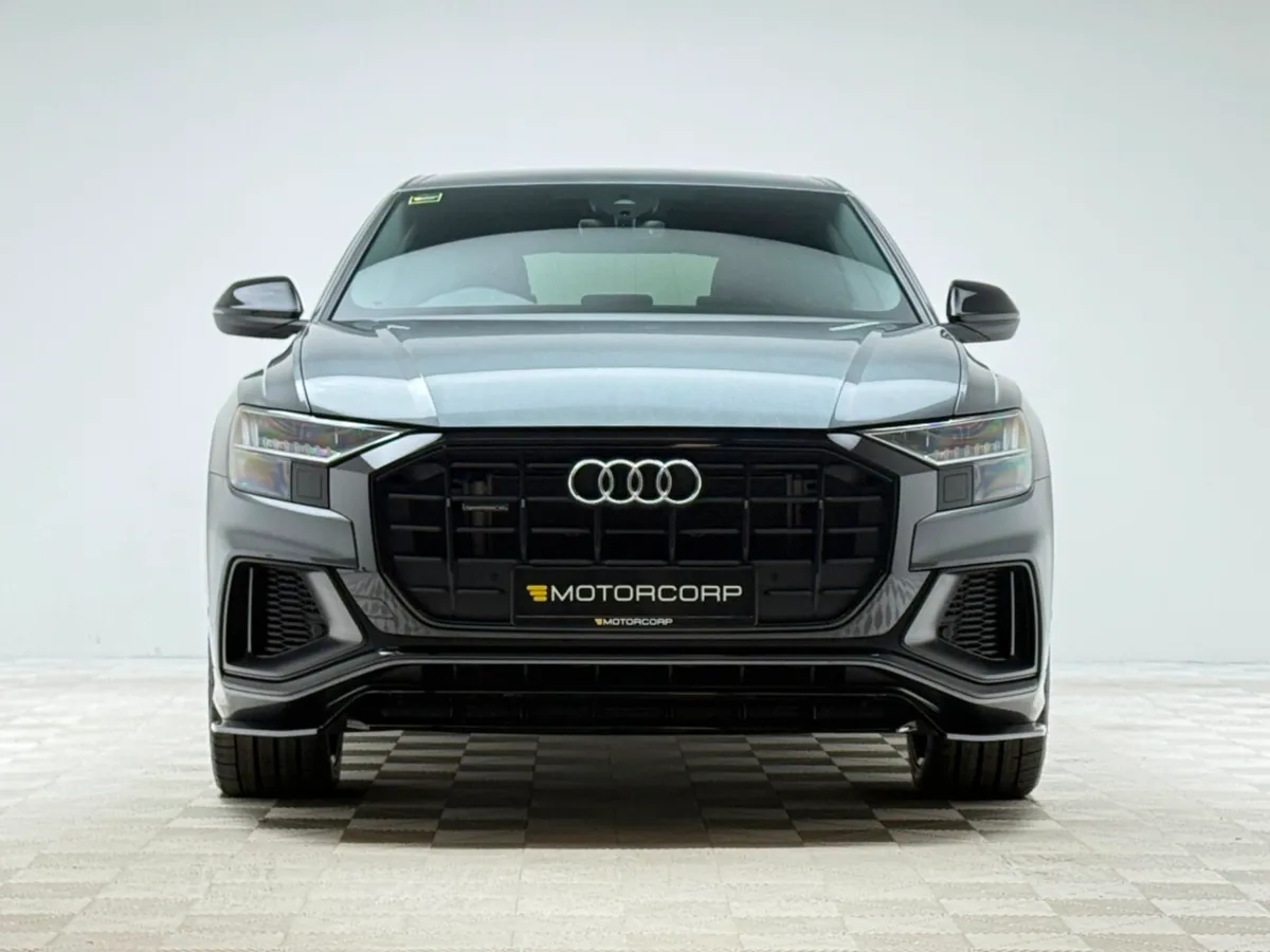 Audi Q8 55 TFSI E S LINE BLACK ED 381HP QUATTRO - Image 2