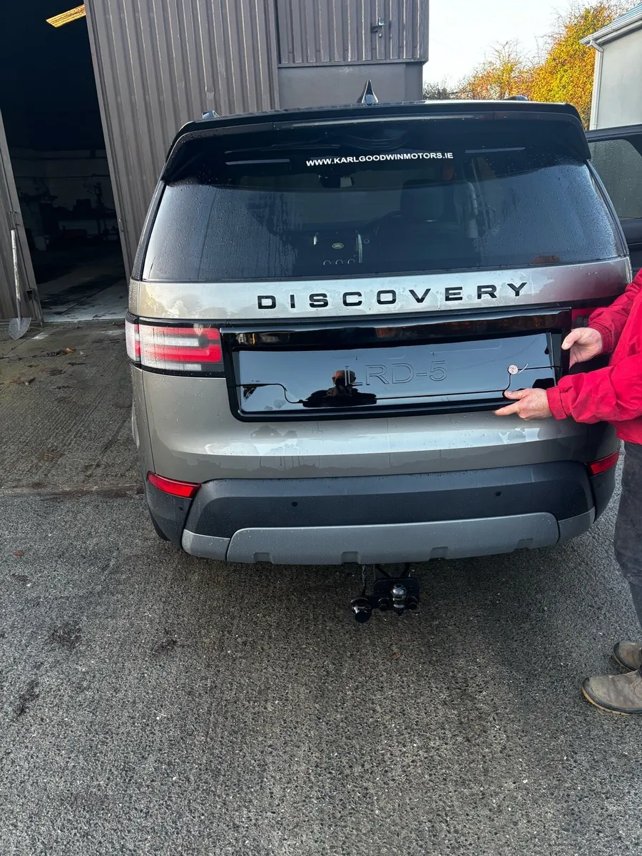 Landrover discovery number plate moulding st look