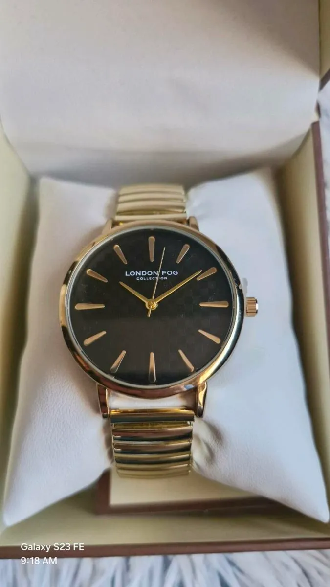 London Fog Blyth gold watch - Image 1