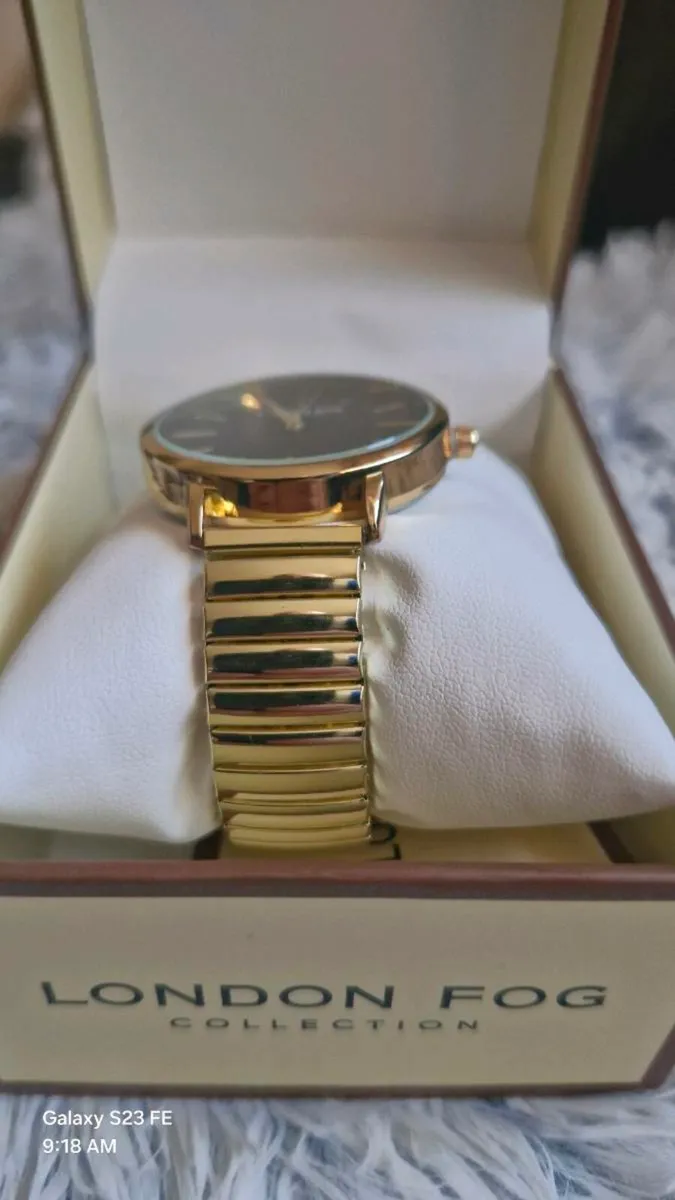 London Fog Blyth gold watch - Image 4