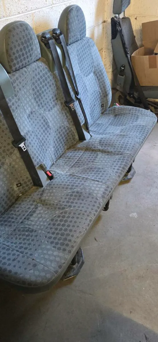 Triple Seat - Image 2