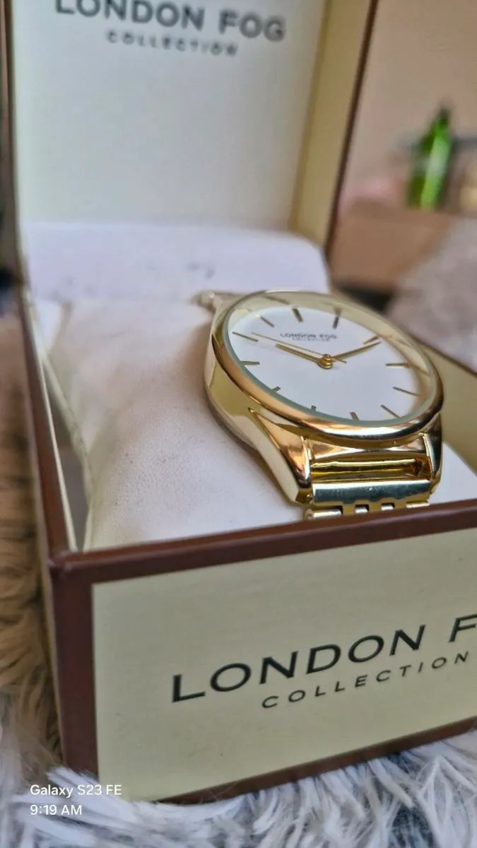 London Fog Maree gold watch - Image 3