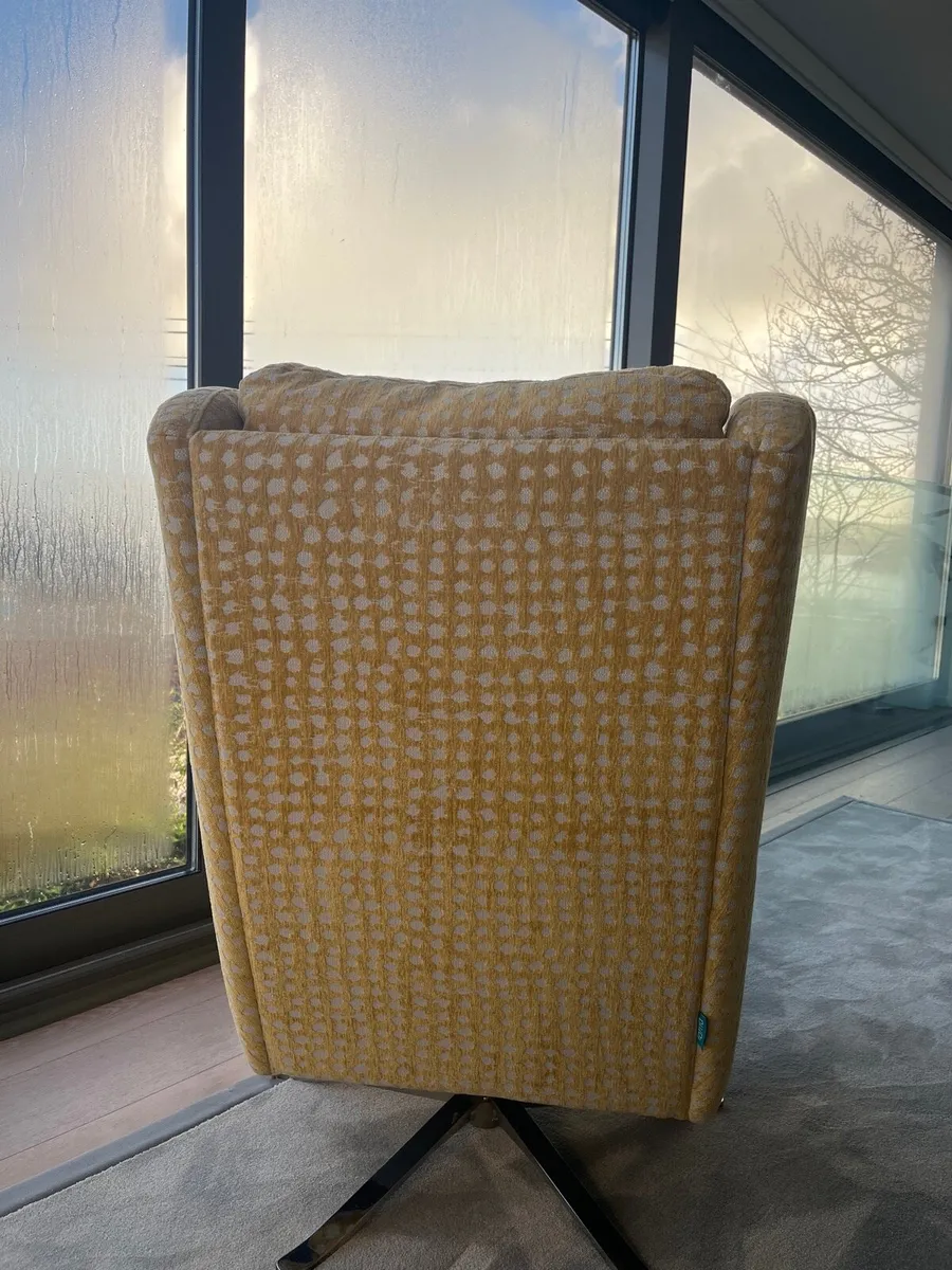 Swivel Armchair - Image 3