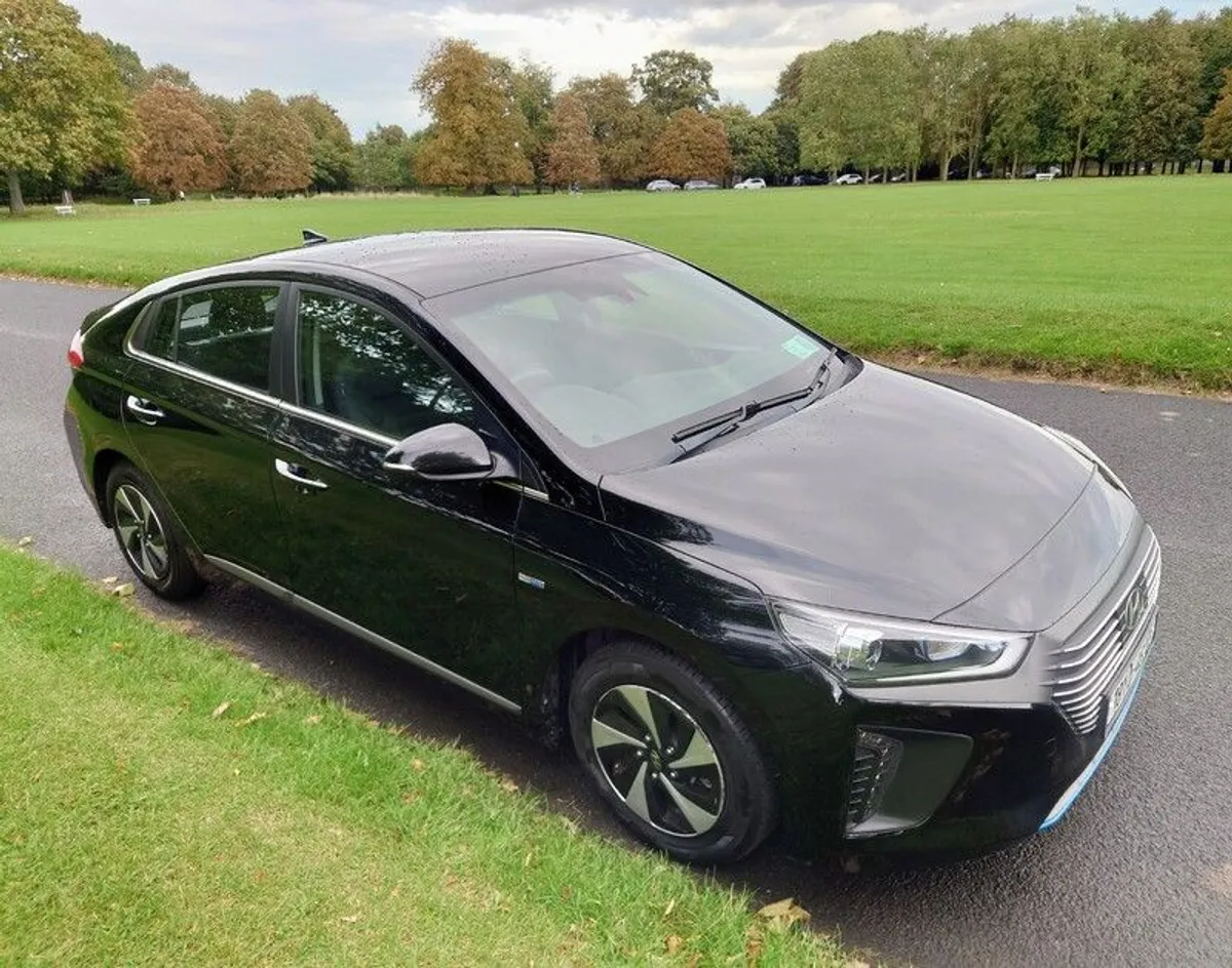 2018 Hyundai Ioniq hybrid - Image 1