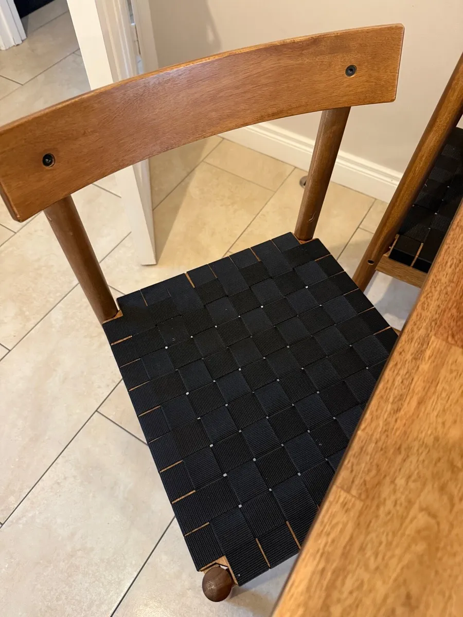 Dining table and chairs - Image 3