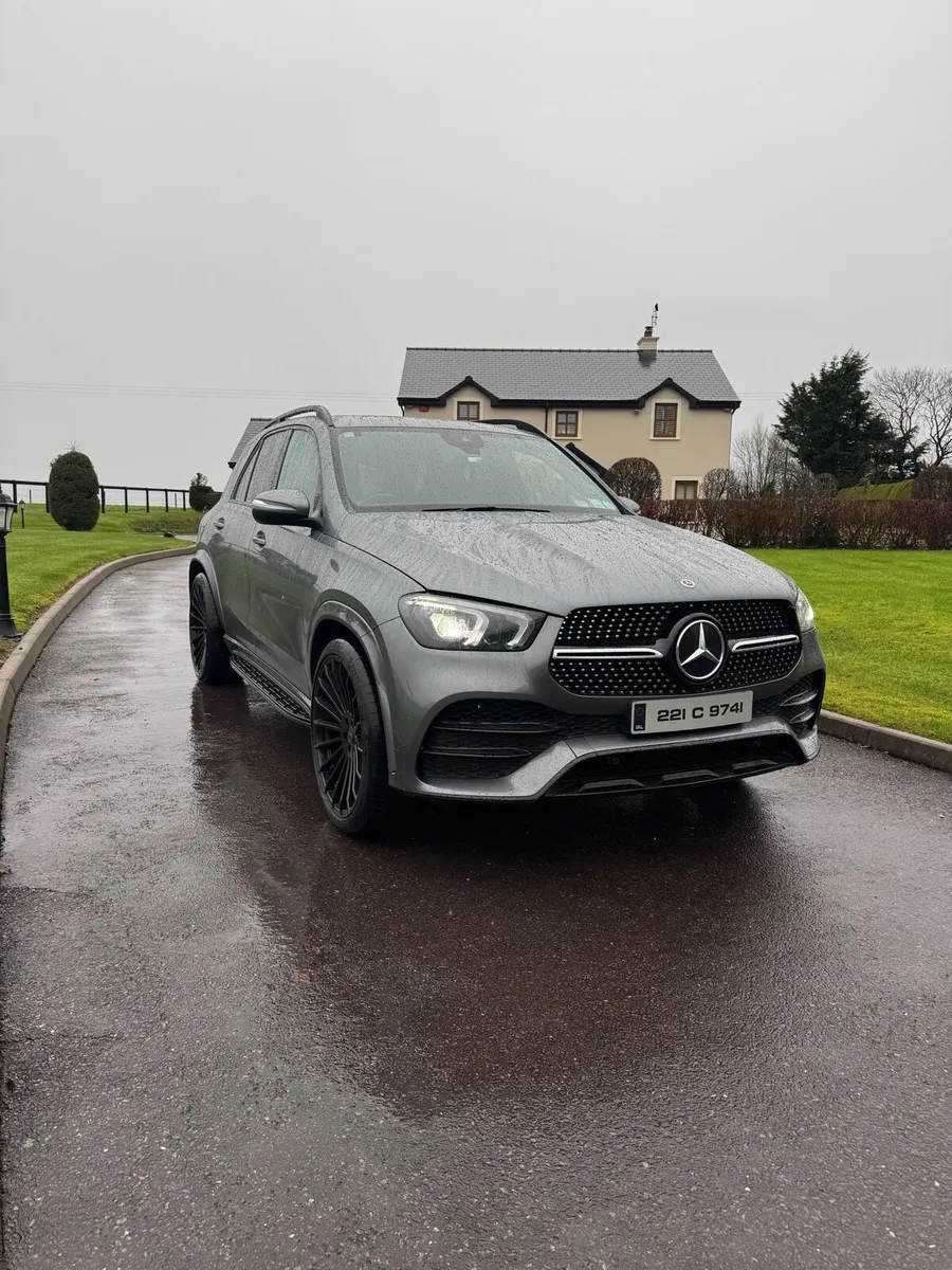 N1 Crew Cab Mercedes GLE - Image 1