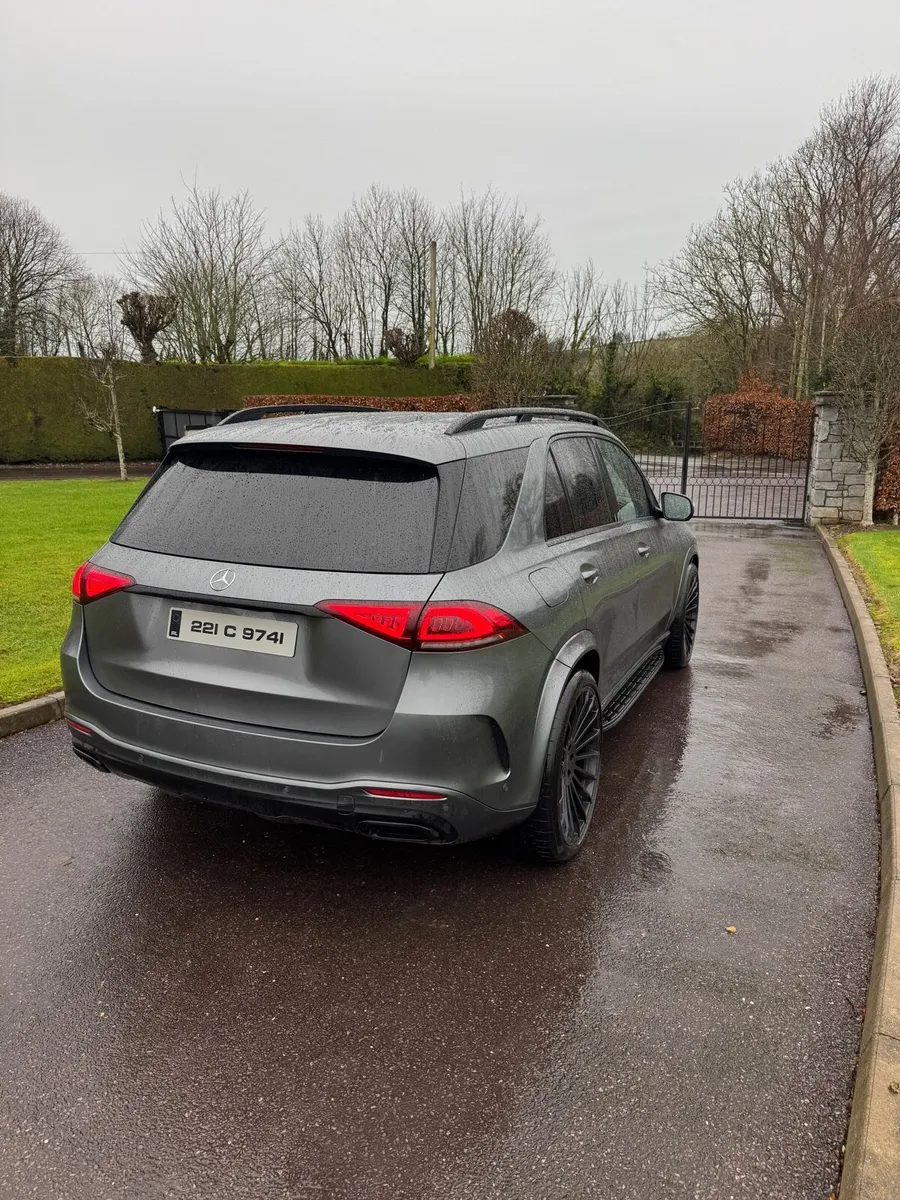 N1 Crew Cab Mercedes GLE - Image 3