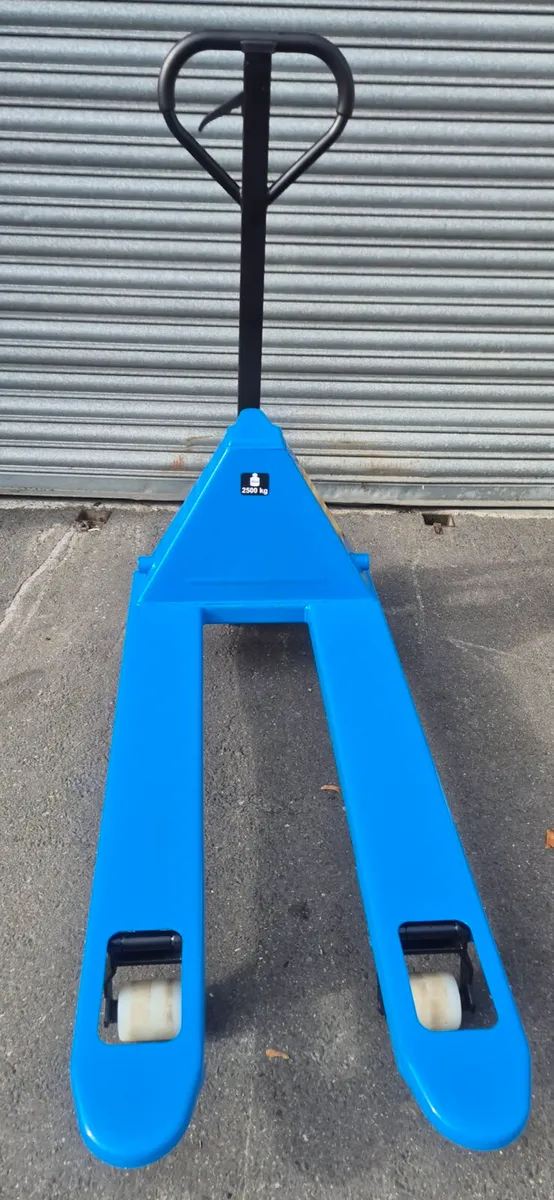 Pallet Truck - Image 1