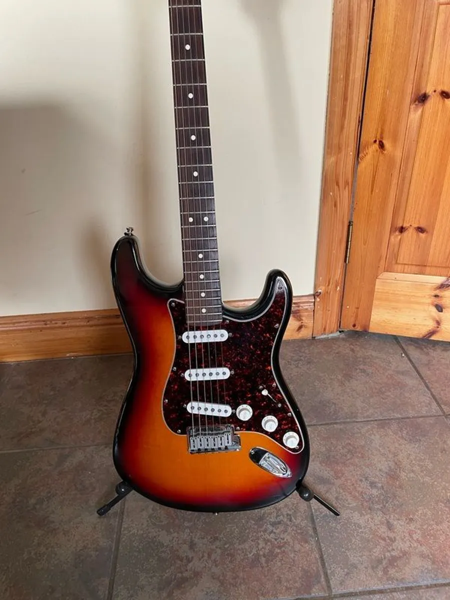 American Stratocaster roadhouse - Image 1