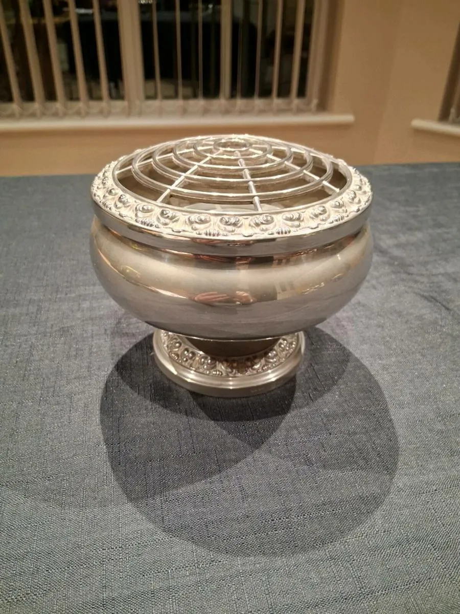 Vintage Silver Plated Rose Bowl - Image 1