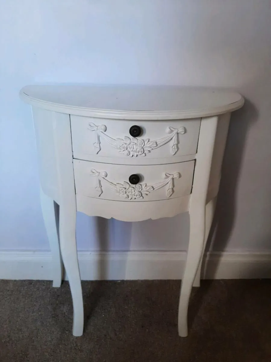 Pair of Bedside Lockers - Image 1