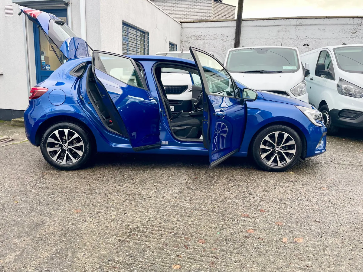 Renault Clio Equilibre 1.0 TCE Petrol Man 5Dr,2023 - Image 3