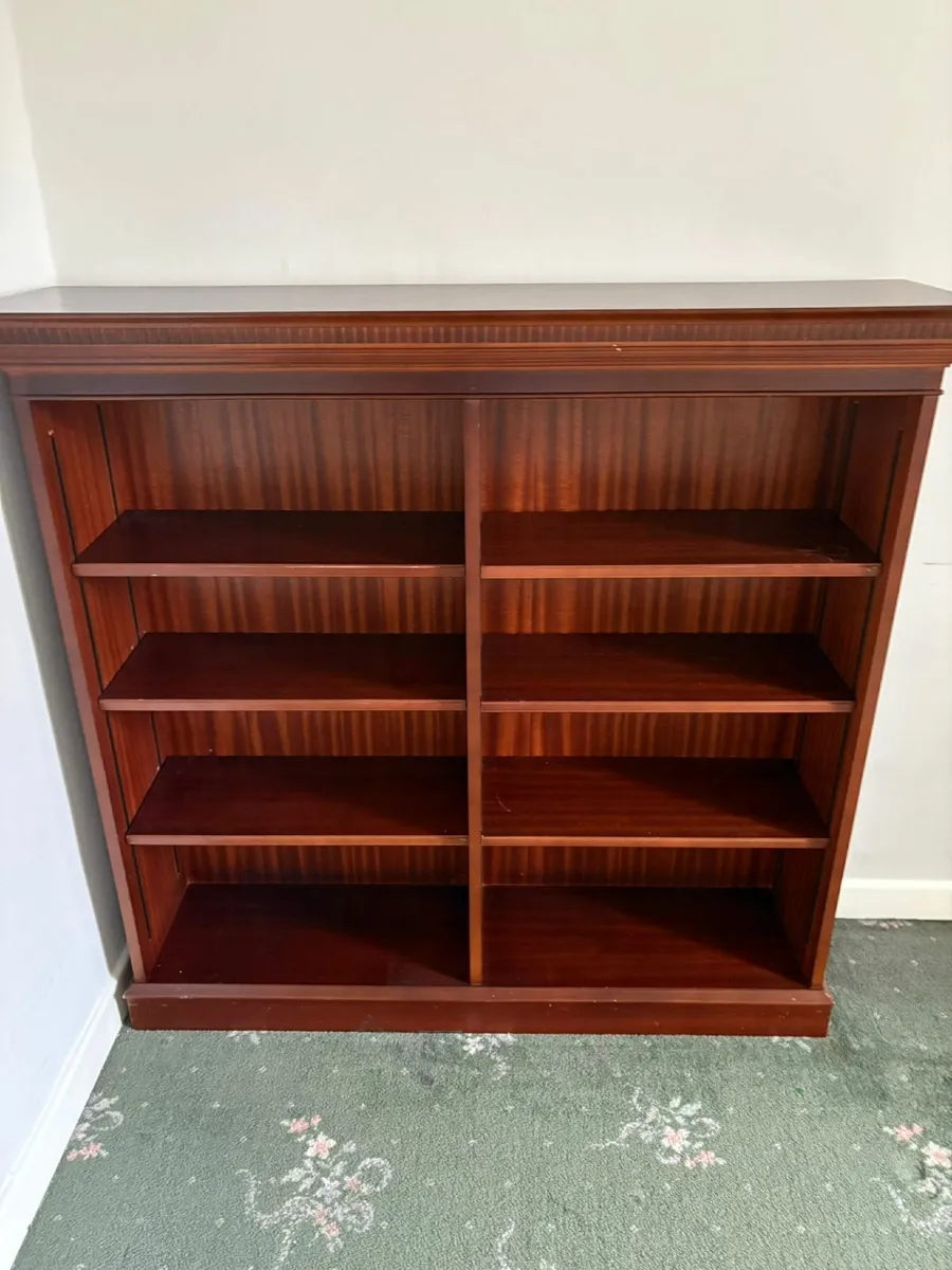 Bookshelf - FREE