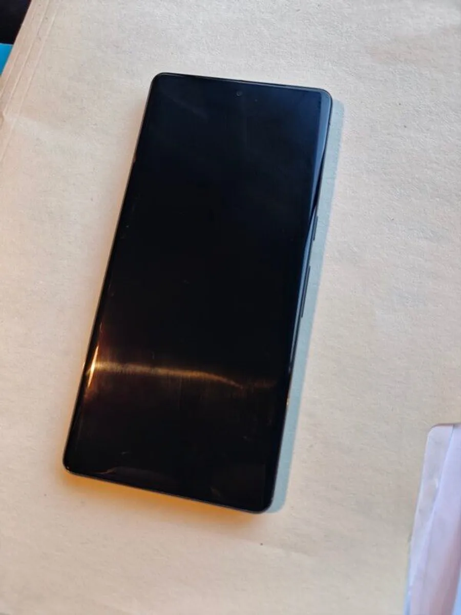 Google Pixel 7 Pro - Image 2