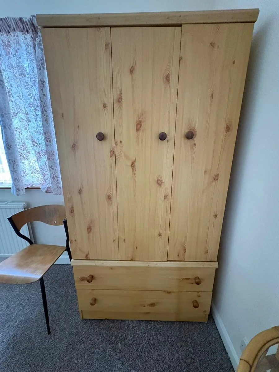 Wardrobe - FREE - Image 1