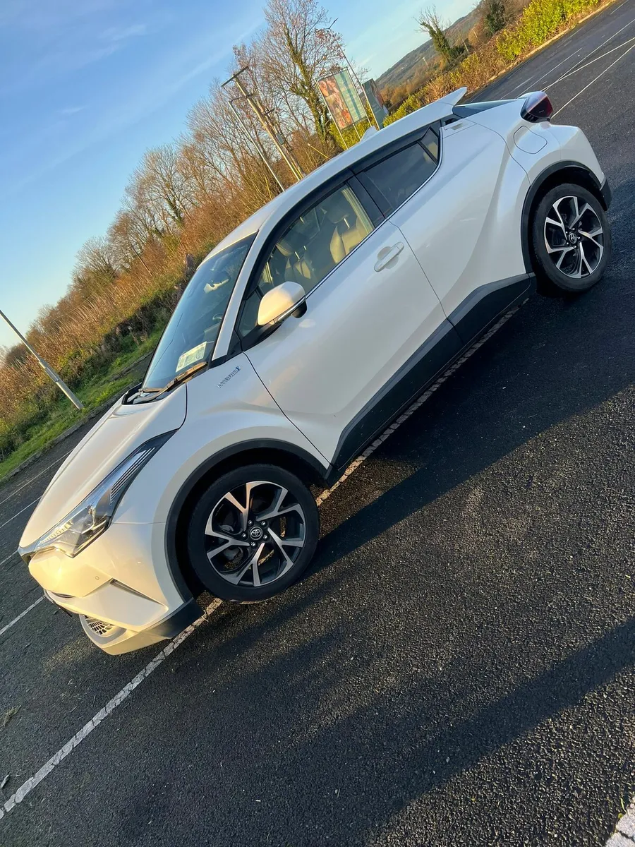 Toyota CH-R - Image 2