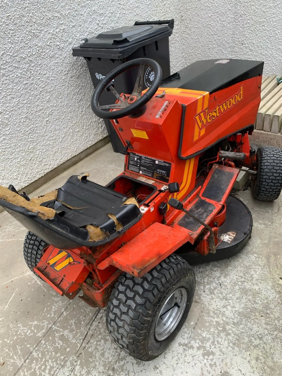 Westwood t1200 Tractor mower - Image 2