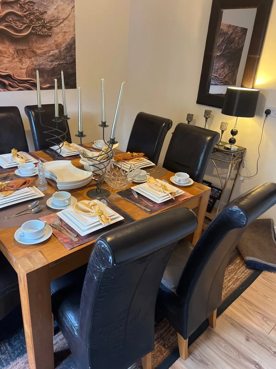 Dining table and 8chairs - Image 3