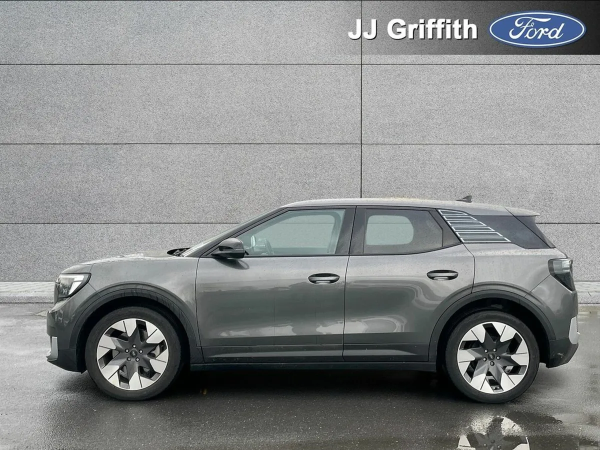 Ford Explorer Premium 77kWh Extended Range RWD - Image 4