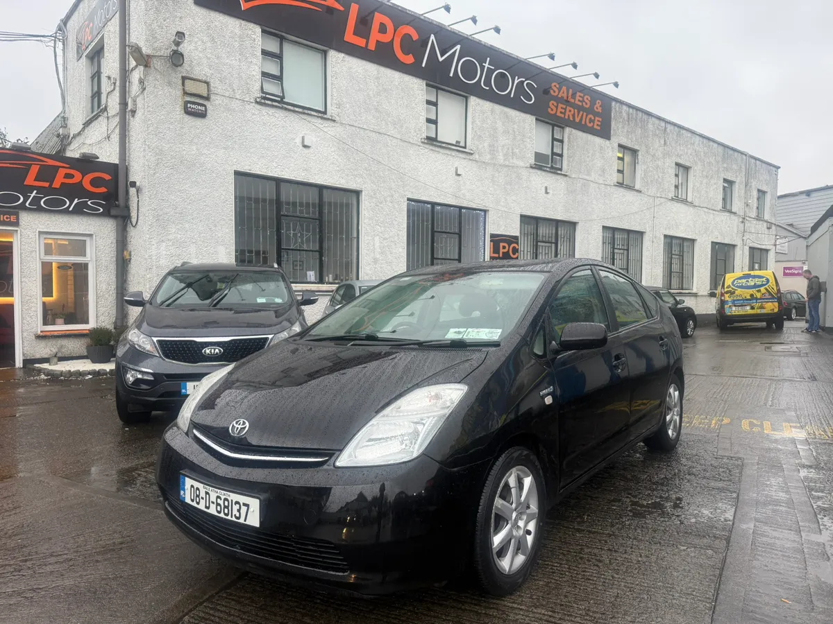 Toyota Prius - Image 4