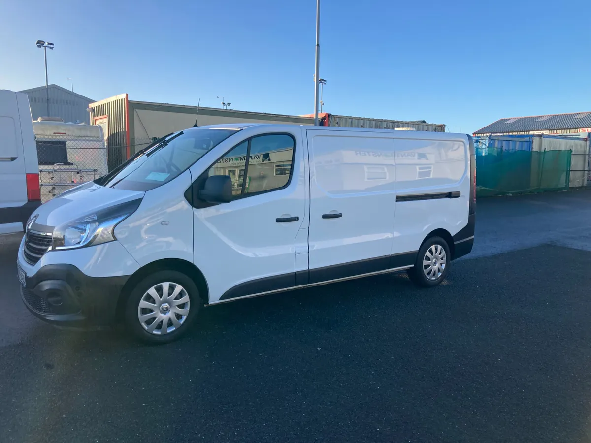 Renault Trafic 2021 - Image 3