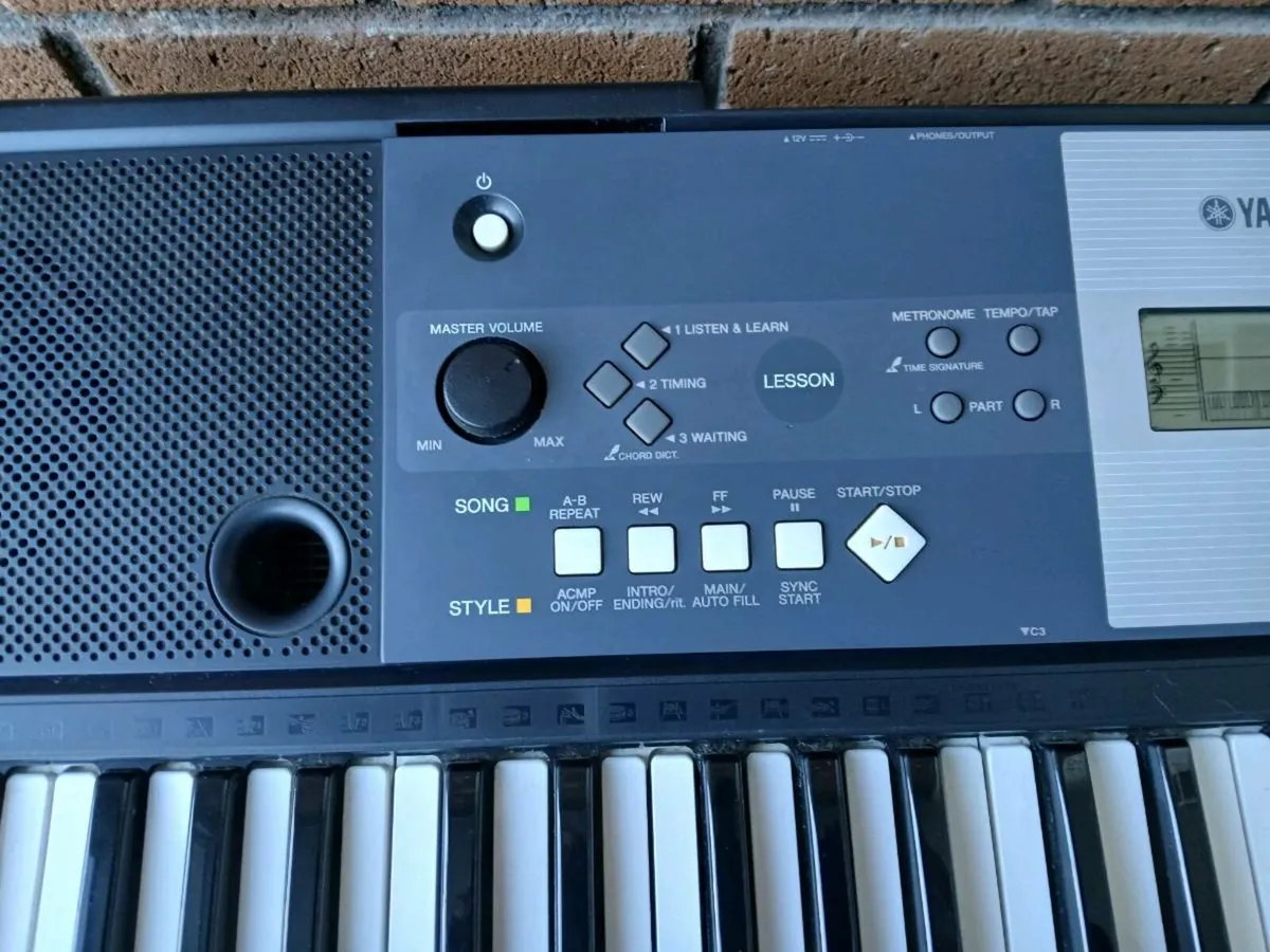 New Yamaha 61 key portable keyboard. - Image 2