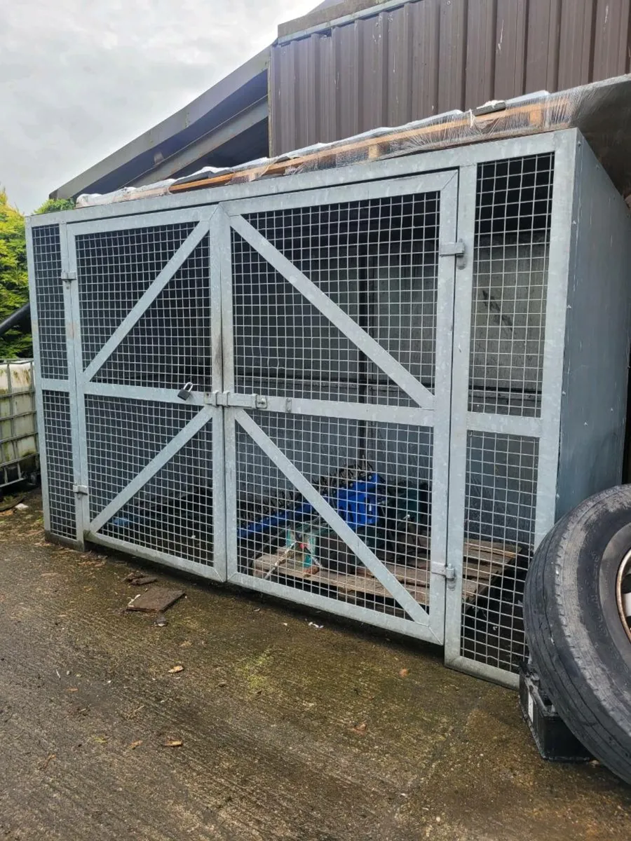 Shed/store room - Image 2