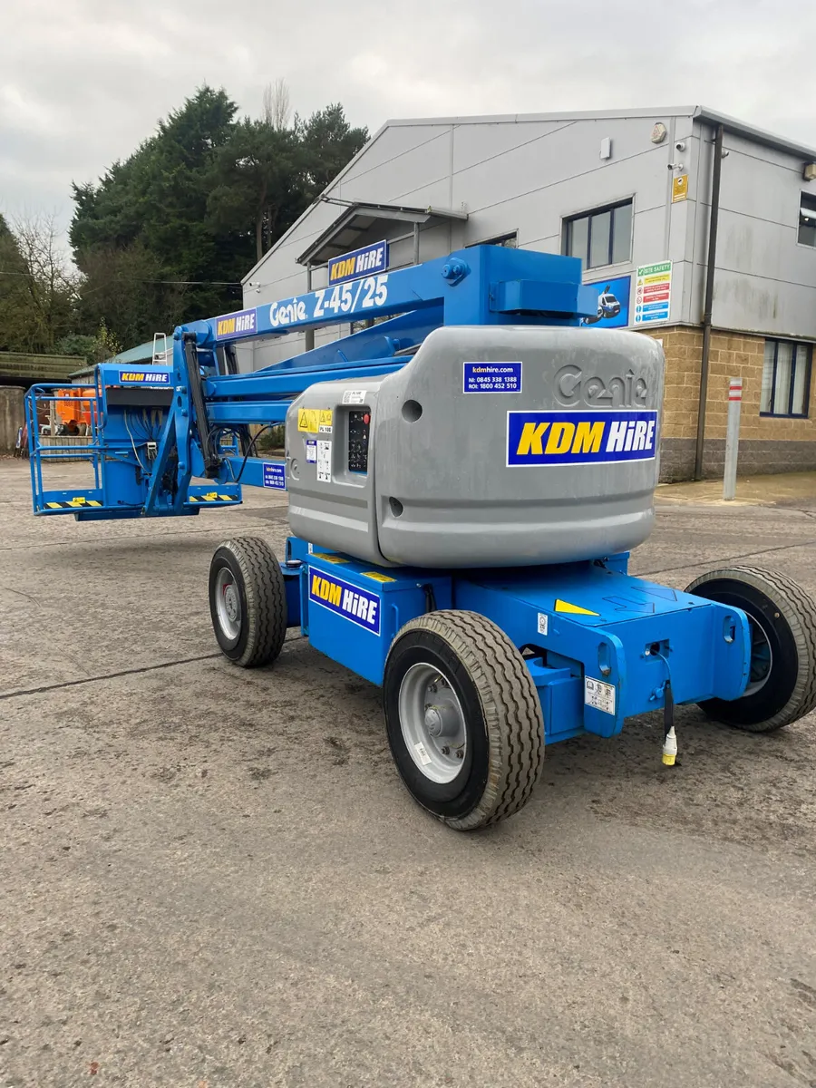 2016 GENIE S65 71FT DIESEL TELESCOPIC BOOM LIFT - Image 2