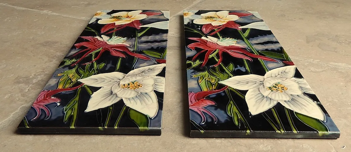 2 Moorcroft Style Ceramic Wall Hanging Tiles - Image 2