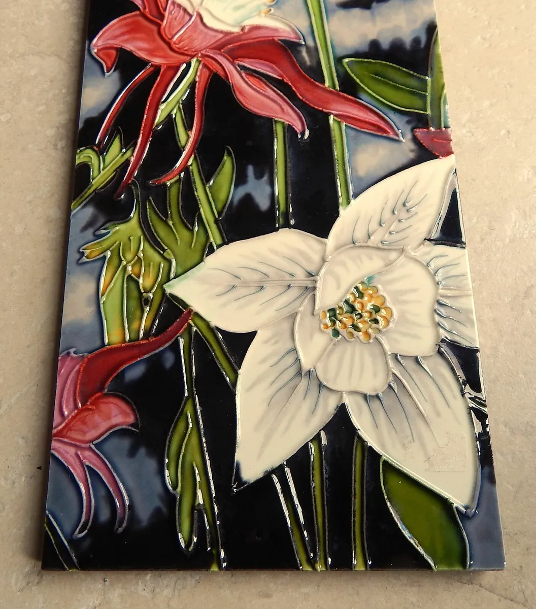 2 Moorcroft Style Ceramic Wall Hanging Tiles - Image 3