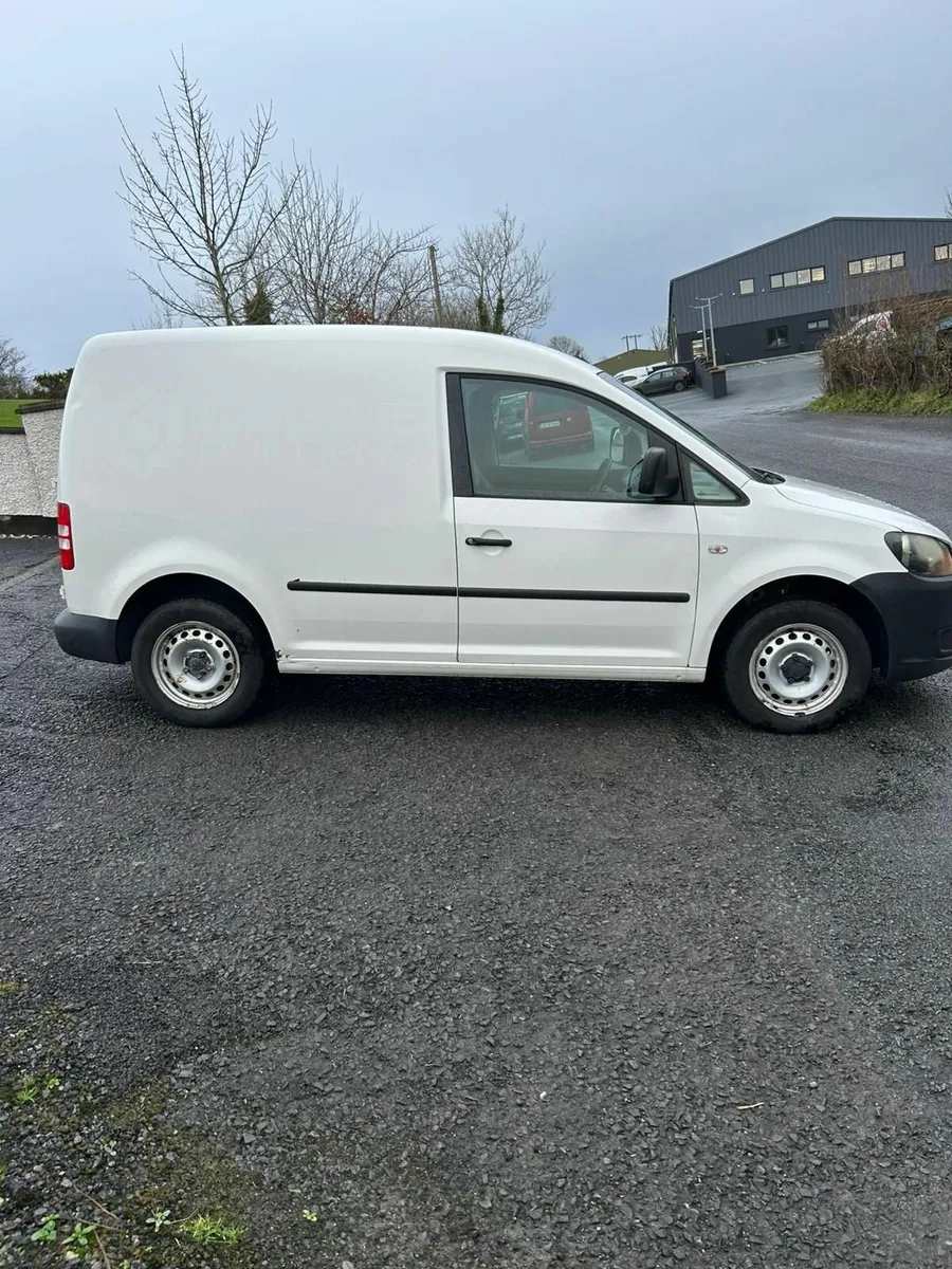 Volkswagen Caddy 2011 - Image 4