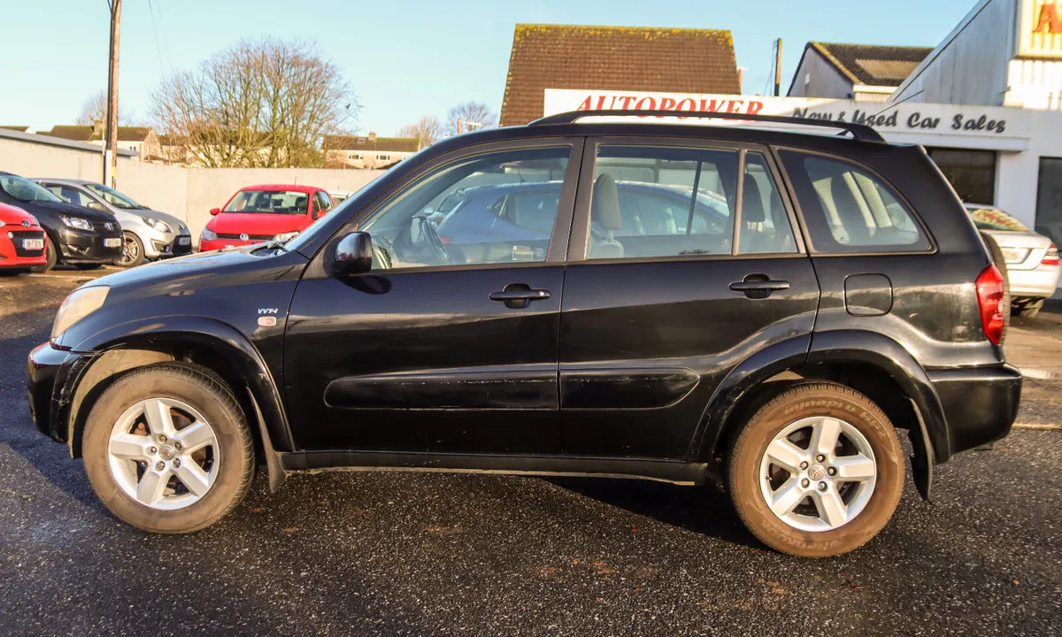 2005 Toyota RAV4 2.0SOL 4X4 AUTOMATIC Petrol - Image 4