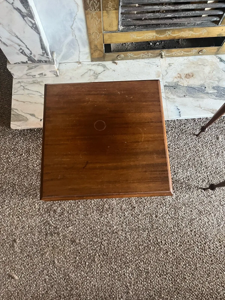 Mahogany occasional tables - Image 4