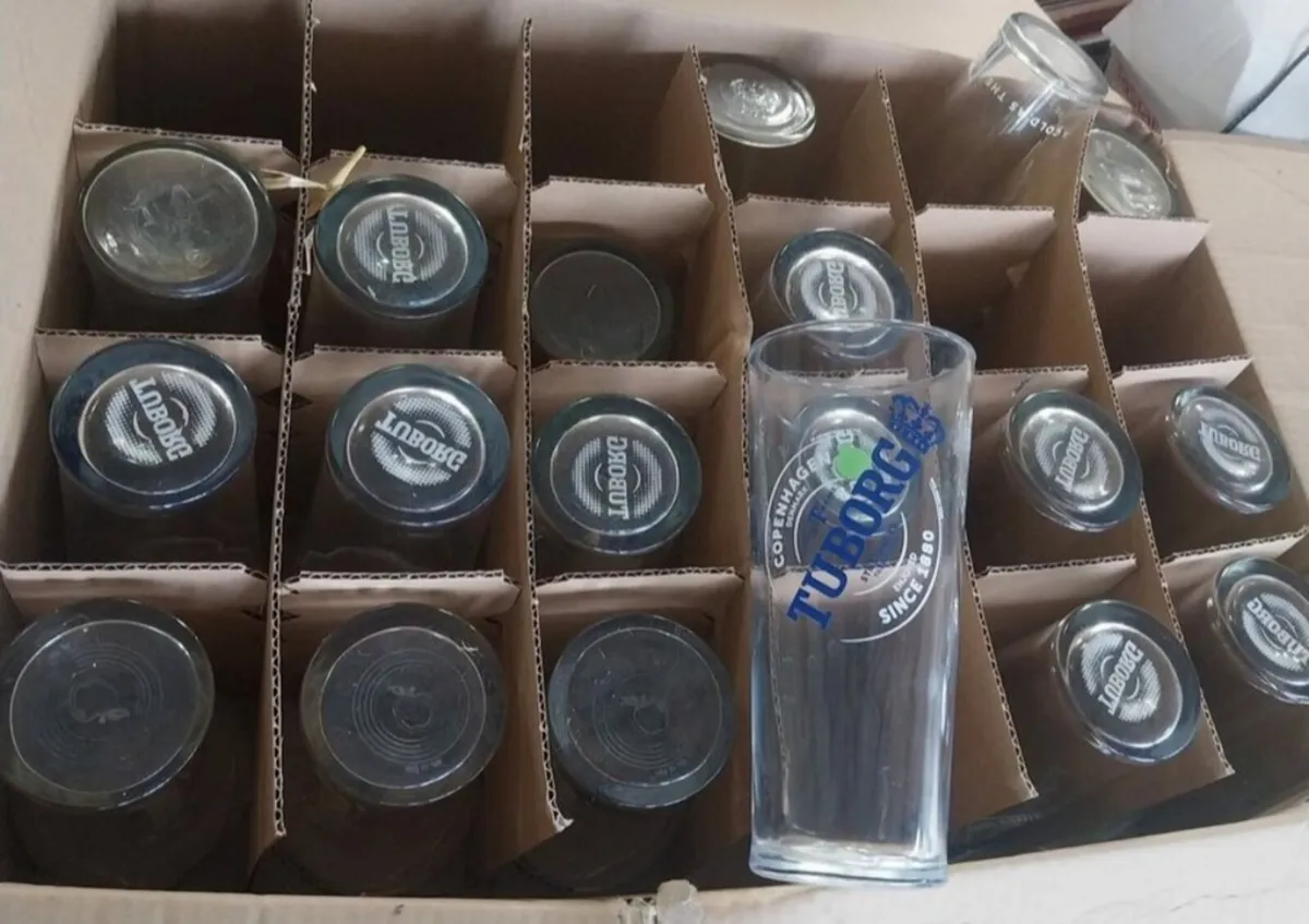 Pint glasses - Image 1