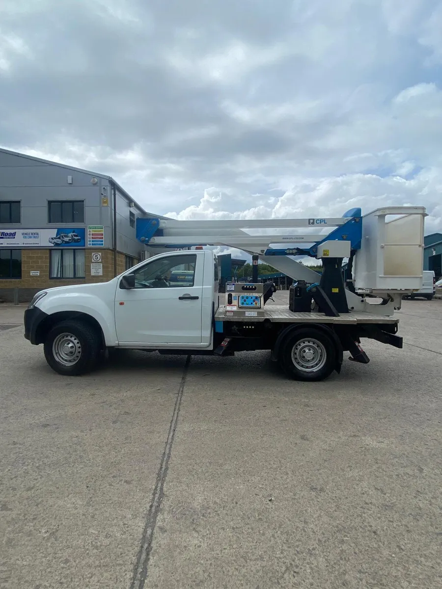 2019 ISUZU DMAX 4X4 13M CPL P130A PLATFORM LIFT - Image 2
