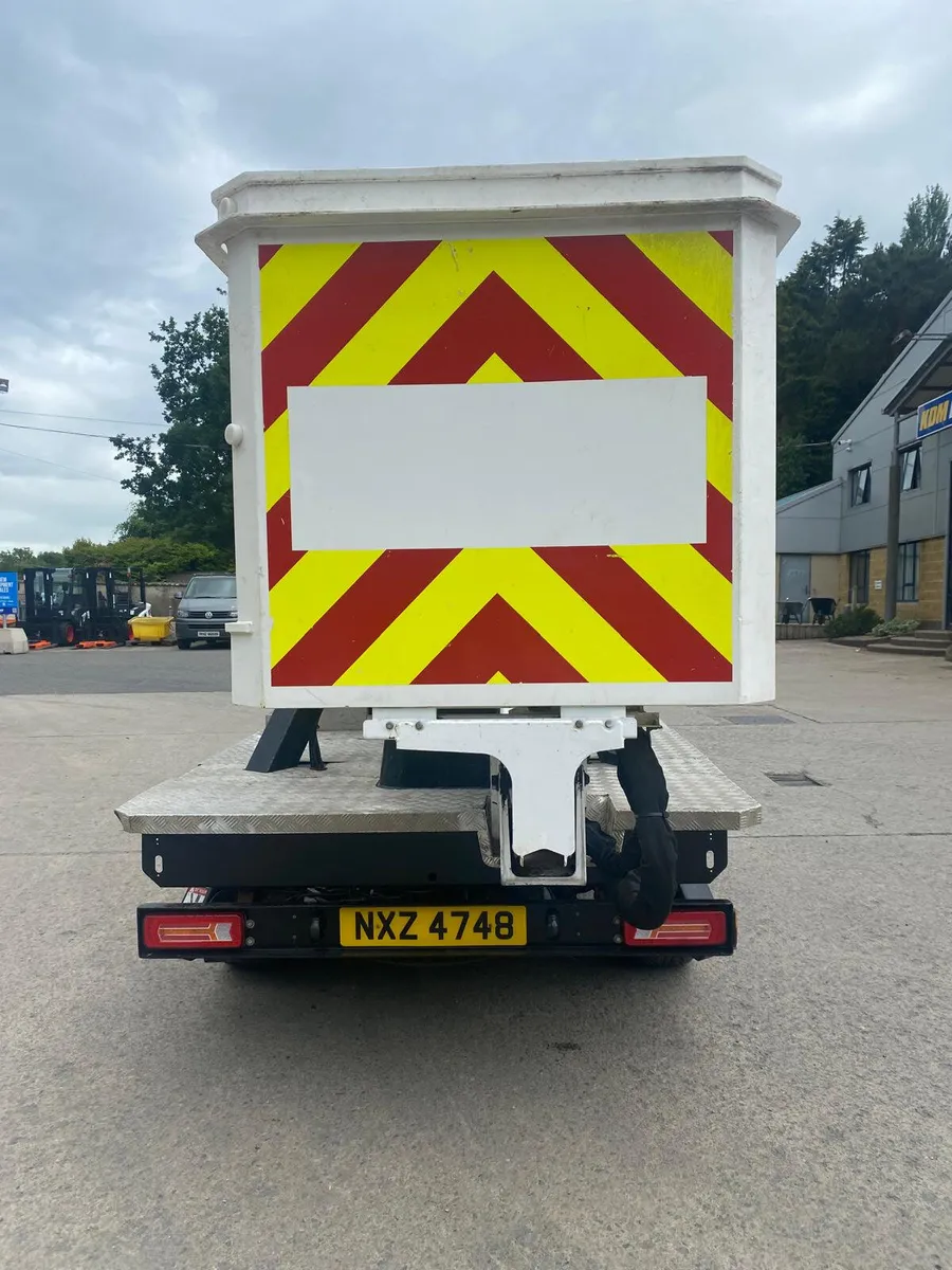 2019 ISUZU DMAX 4X4 13M CPL P130A PLATFORM LIFT - Image 3