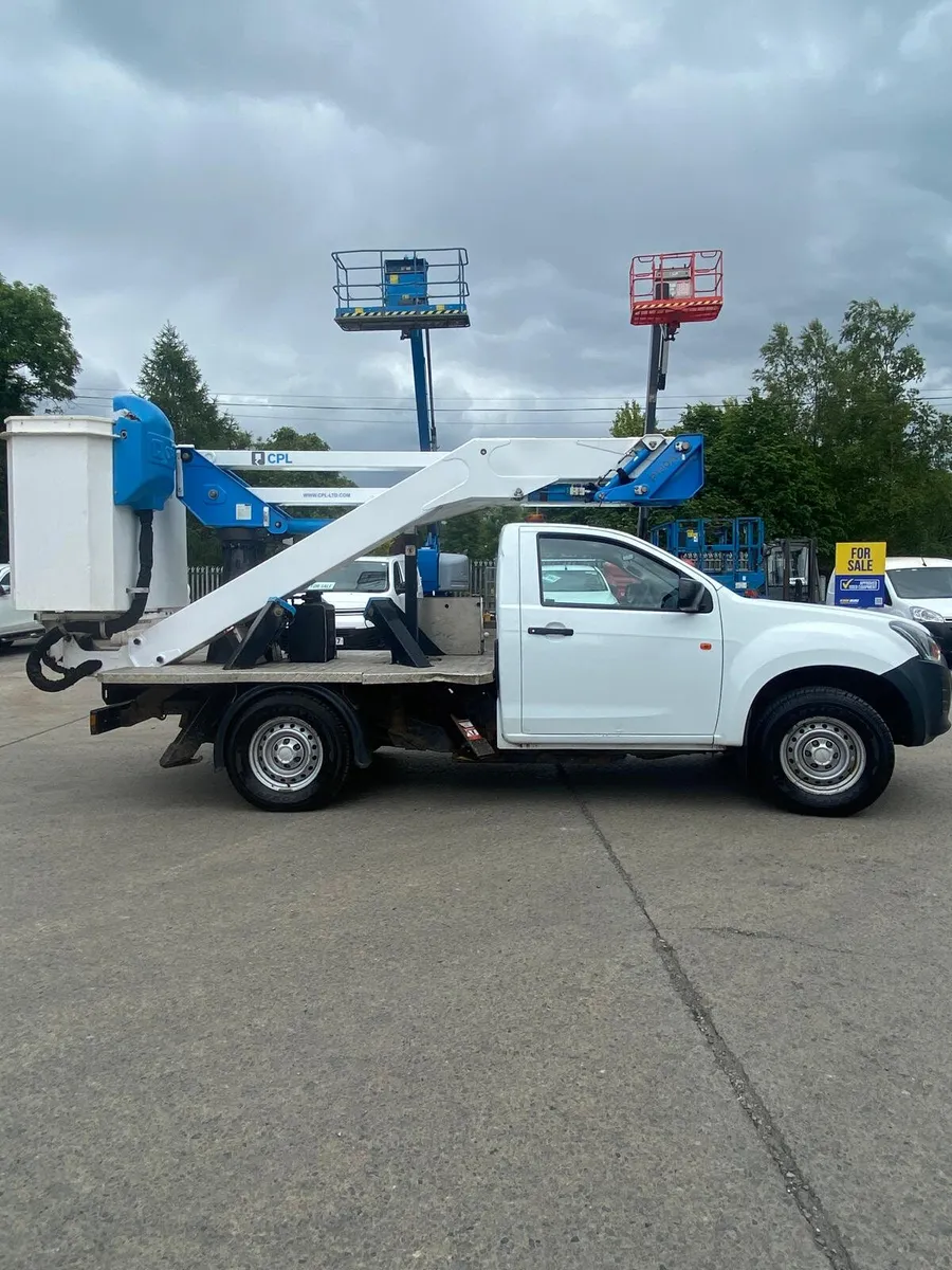 2019 ISUZU DMAX 4X4 13M CPL P130A PLATFORM LIFT - Image 1