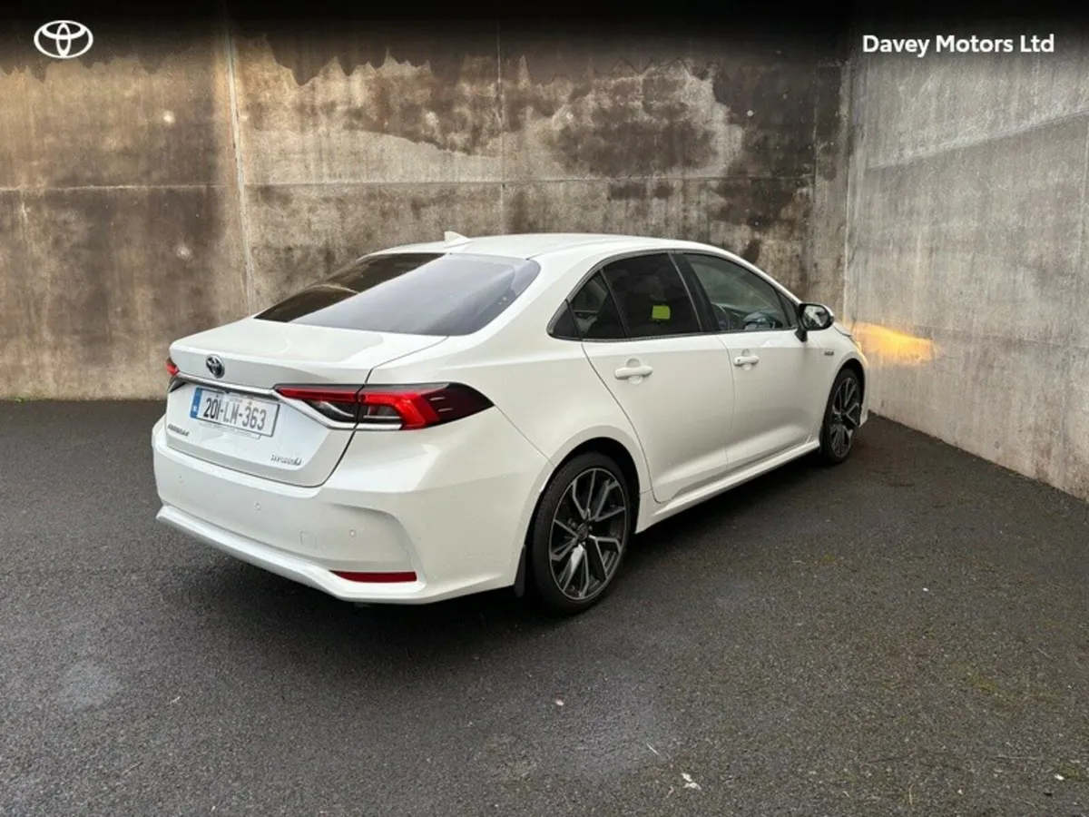 Toyota Corolla HYBRID SOL 4DR AUTO - Image 2