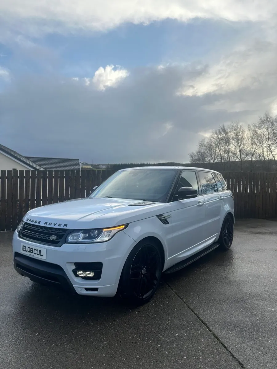 Range Rover Sport Autobiography & BMW 520 - Image 4