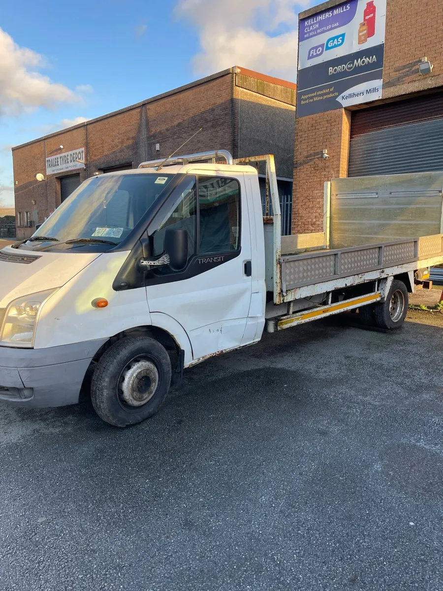 Non Runner Ford Transit Tail Lift - Image 1