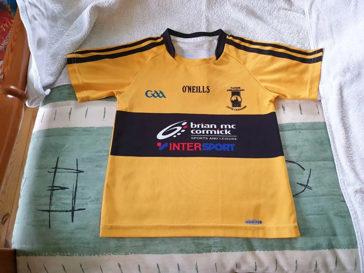 St Eunans Gaelic Football Home Jersey 2016 to 2017 - Image 1