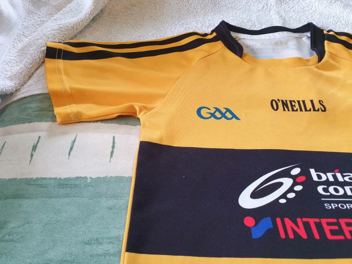 St Eunans Gaelic Football Home Jersey 2016 to 2017 - Image 4