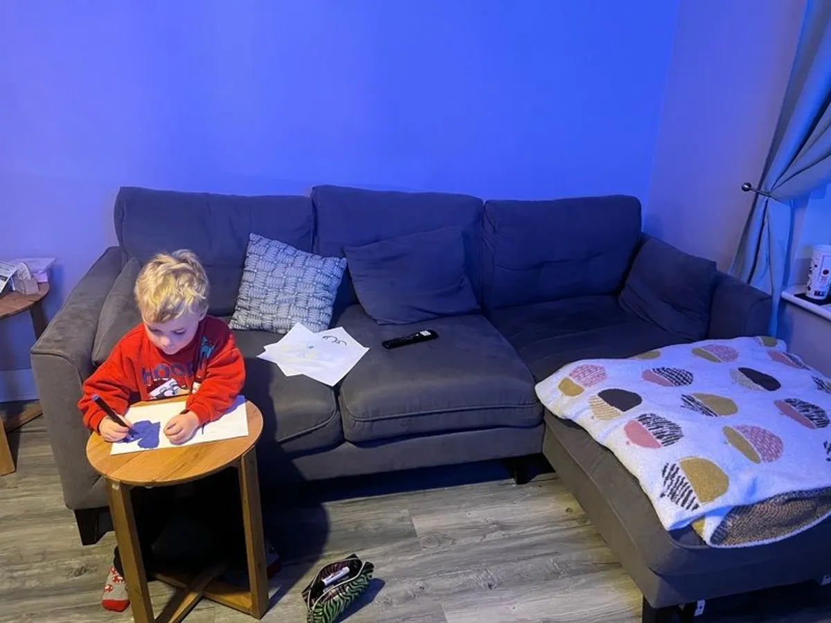 L shaped sofa, (left sided) 3 seater, - Image 1