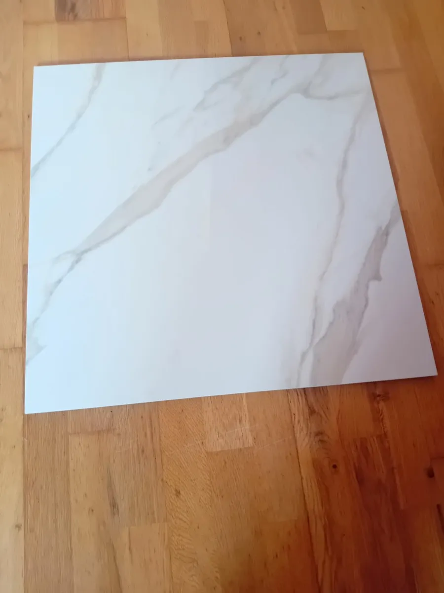 Porcelain floor tiles - Image 1