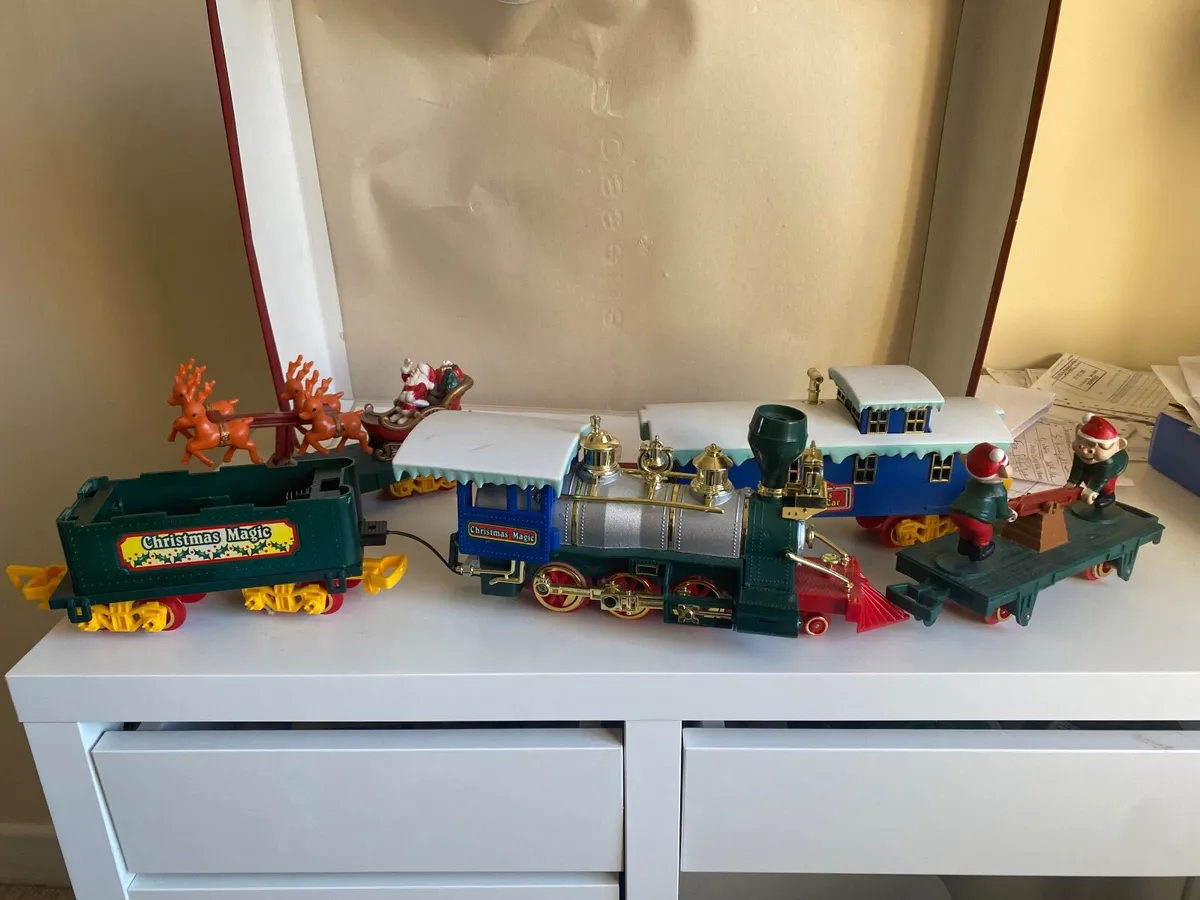 Christmas goods - Image 1