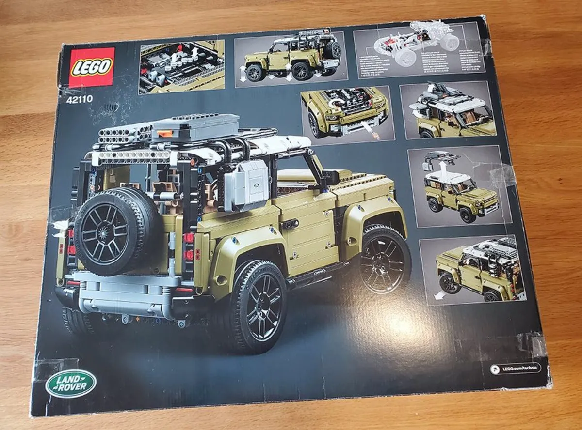 Technic Lego Land Rover Defender Set - Image 3