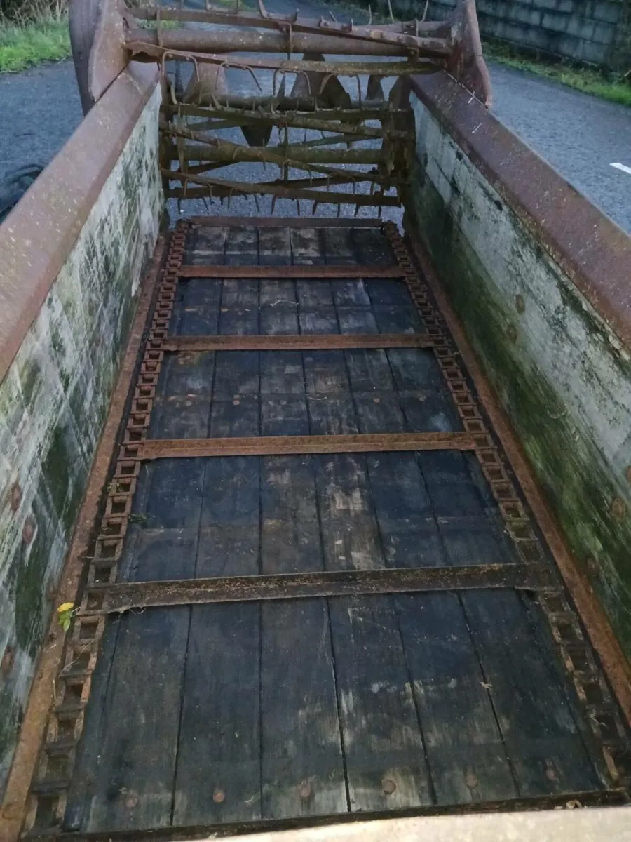 Ferguson Dung Spreader - Image 3