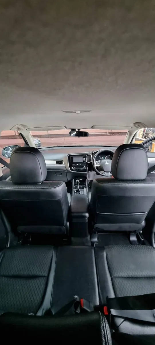 Mitsubishi Outlander 2015 - Image 3