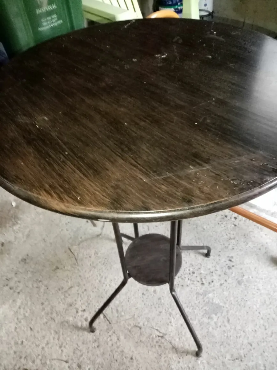 Bar circular table and timber trolley - Image 3